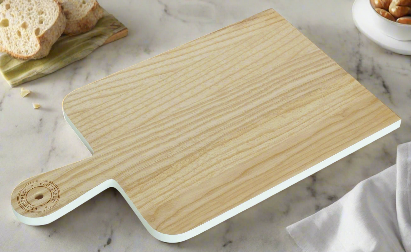 ASH WOOD: CUTTING BOARD