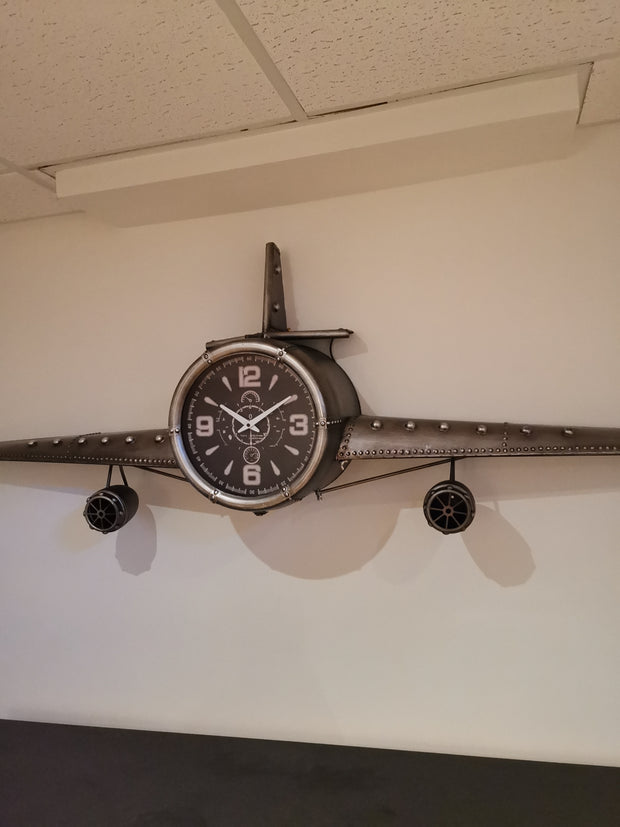 Large Rustic Vintage Fighter Wall Clock - Metal (large)